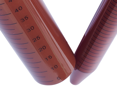 管體表面黑色刻度清晰，準(zhǔn)確度±2%