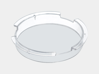 嵌入皿側(cè)面有三個(gè)開窗設(shè)計(jì)，方便實(shí)驗(yàn)時(shí)拿取和培養(yǎng)環(huán)境的氣體交換，也可用于標(biāo)準(zhǔn)移液器加/取液