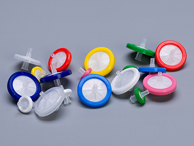 聚丙烯外殼帶有顏色環(huán)，以區(qū)別不同材質(zhì)過濾器